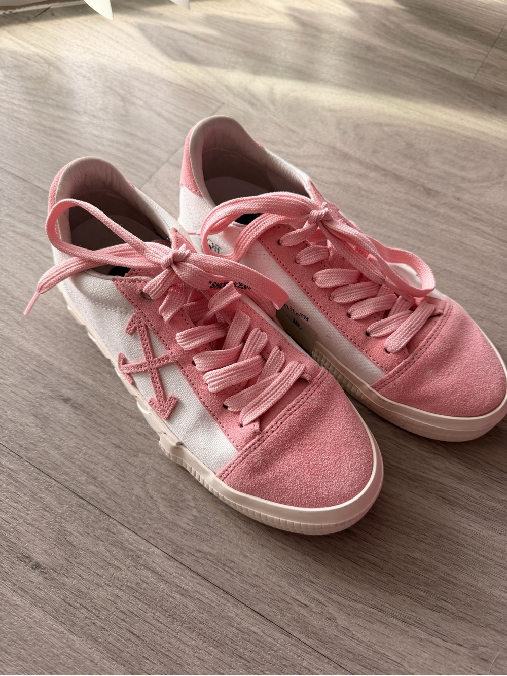 Off-White Pink and White Low-Top Sneakers